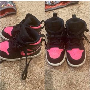 Pink & Black girls size 7